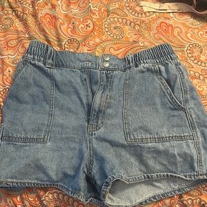 Jean shorts !!